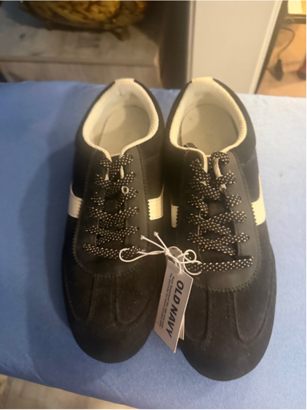 Men's Old Navy Sneakers Black and White Size 8